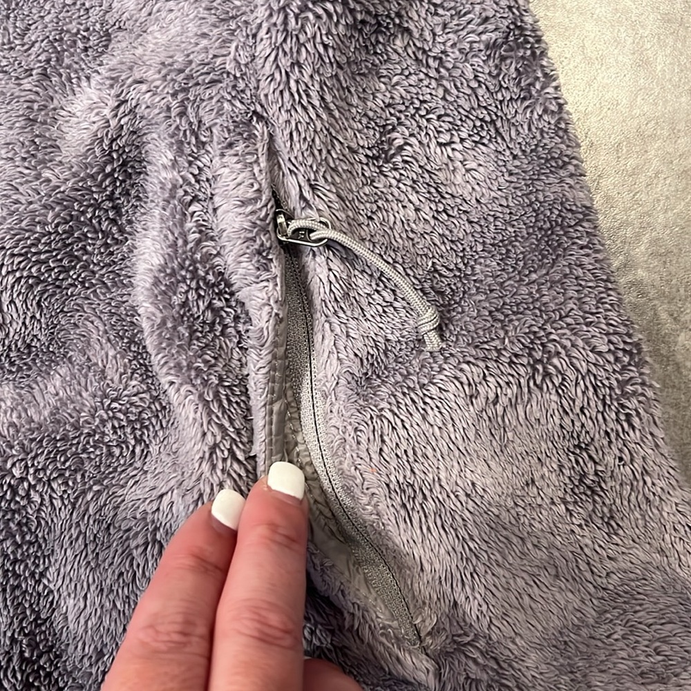 The North Face Womens (M) Gray Fuzzy Fleece Full Zip Teddy Jacket - Picture 5 of 9